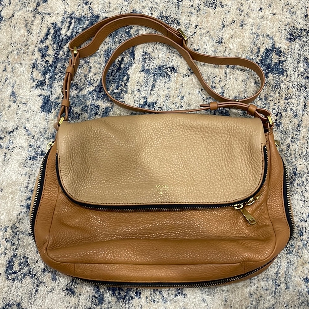 Fossil purse